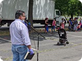 Pastor Gustavo (MBC) preaches during food distribution - Jun 2020